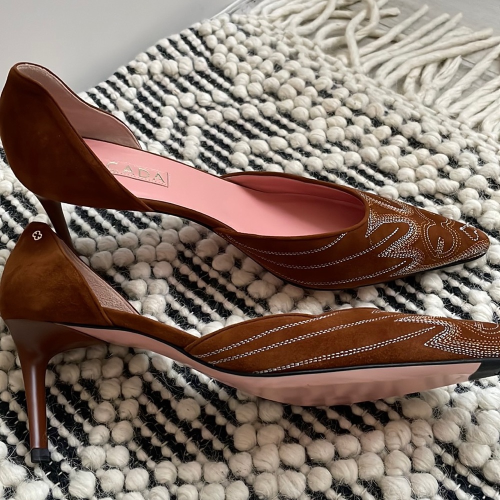 NWOT Escada pump - Picture 2 of 10